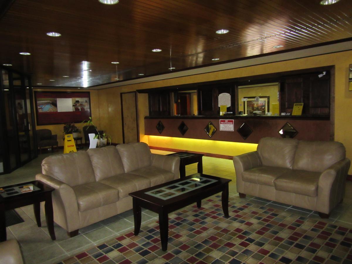 Townhouse Suites