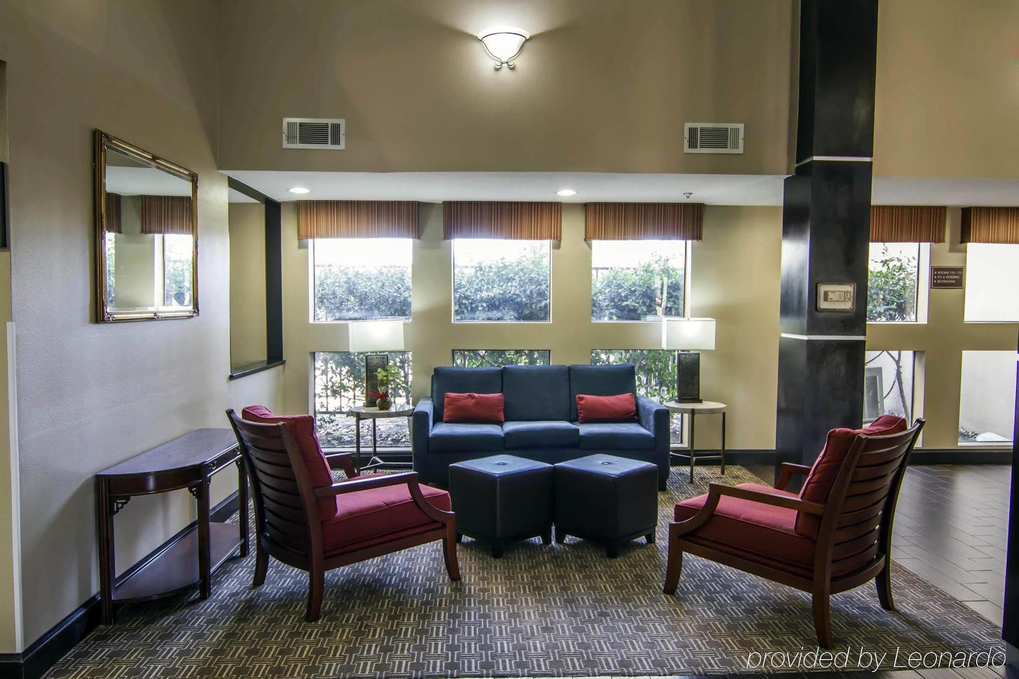Hotel Comfort & Field-dallas Market Center Dallas