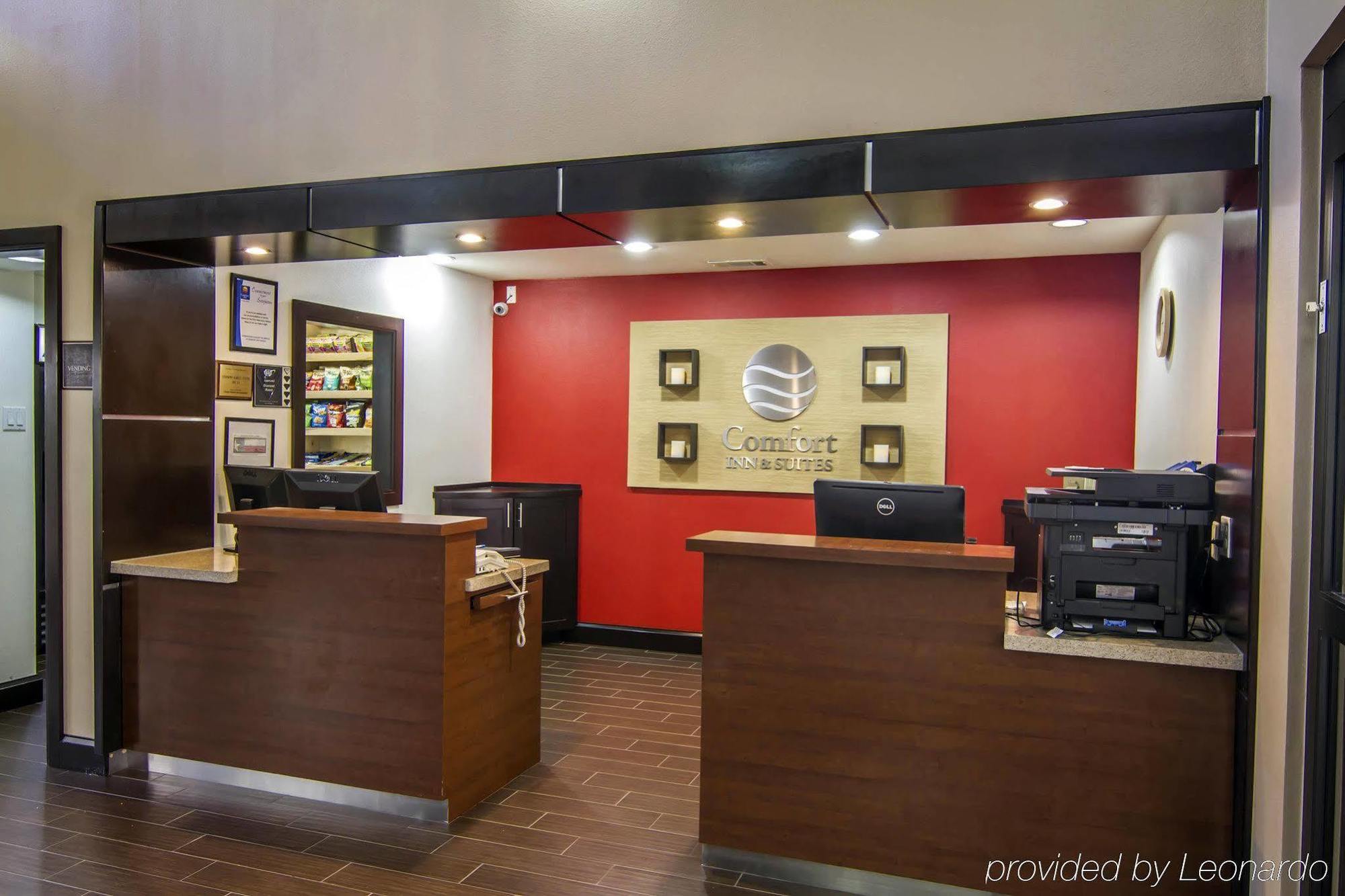 Comfort & Field-dallas Market Center Hotel