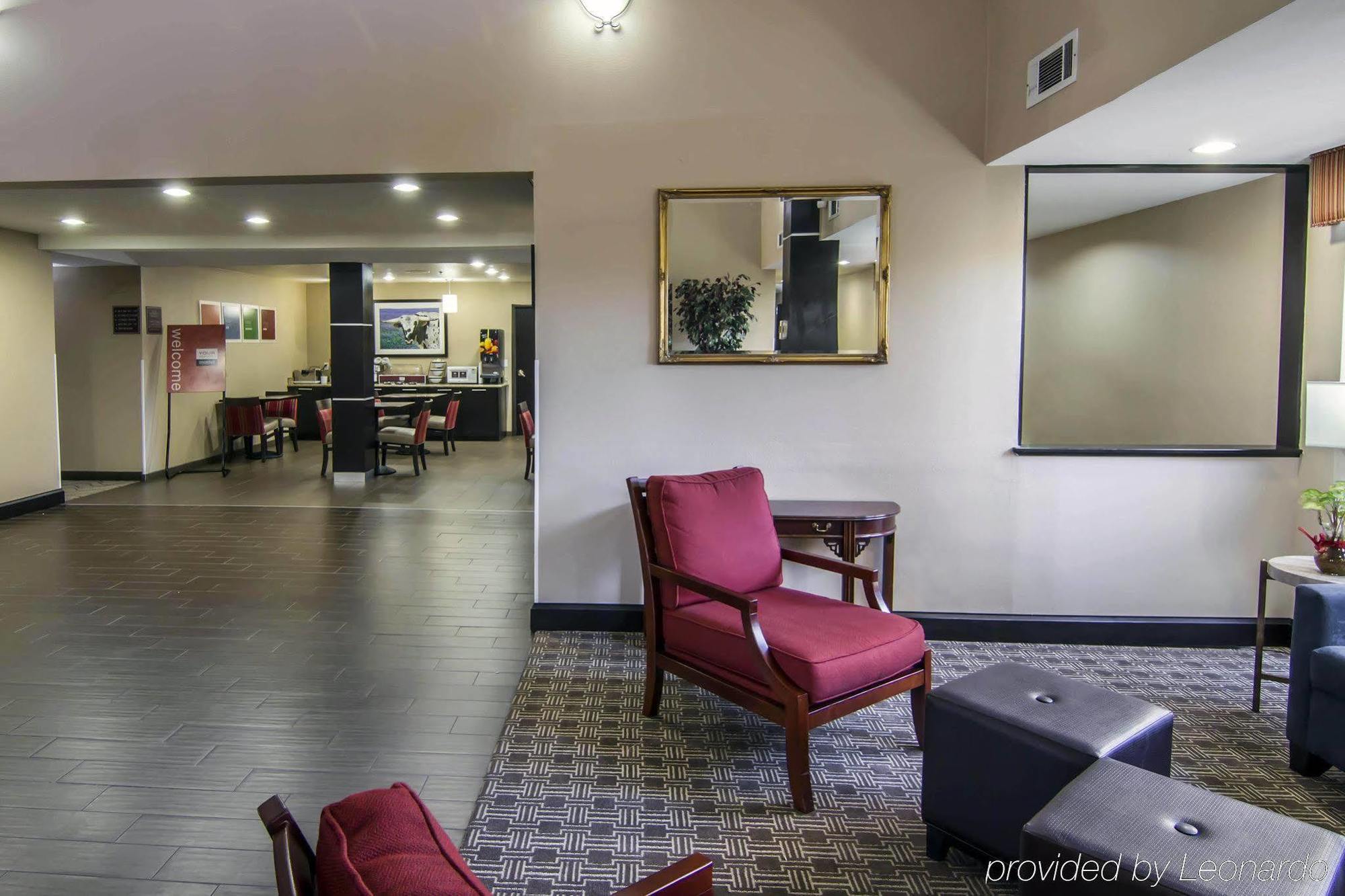 Comfort & Field-dallas Market Center Hotel