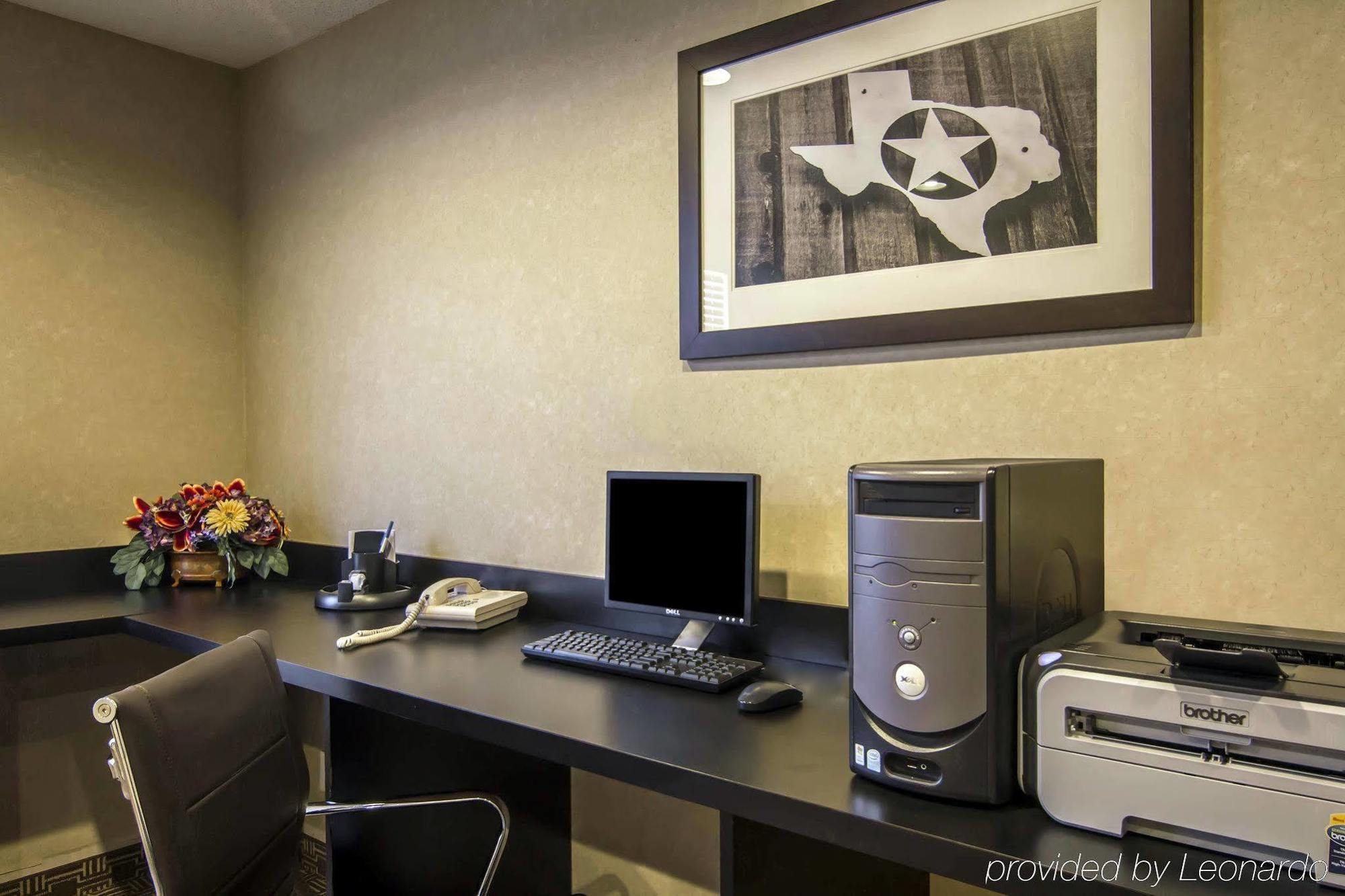Hotel Comfort & Field-dallas Market Center