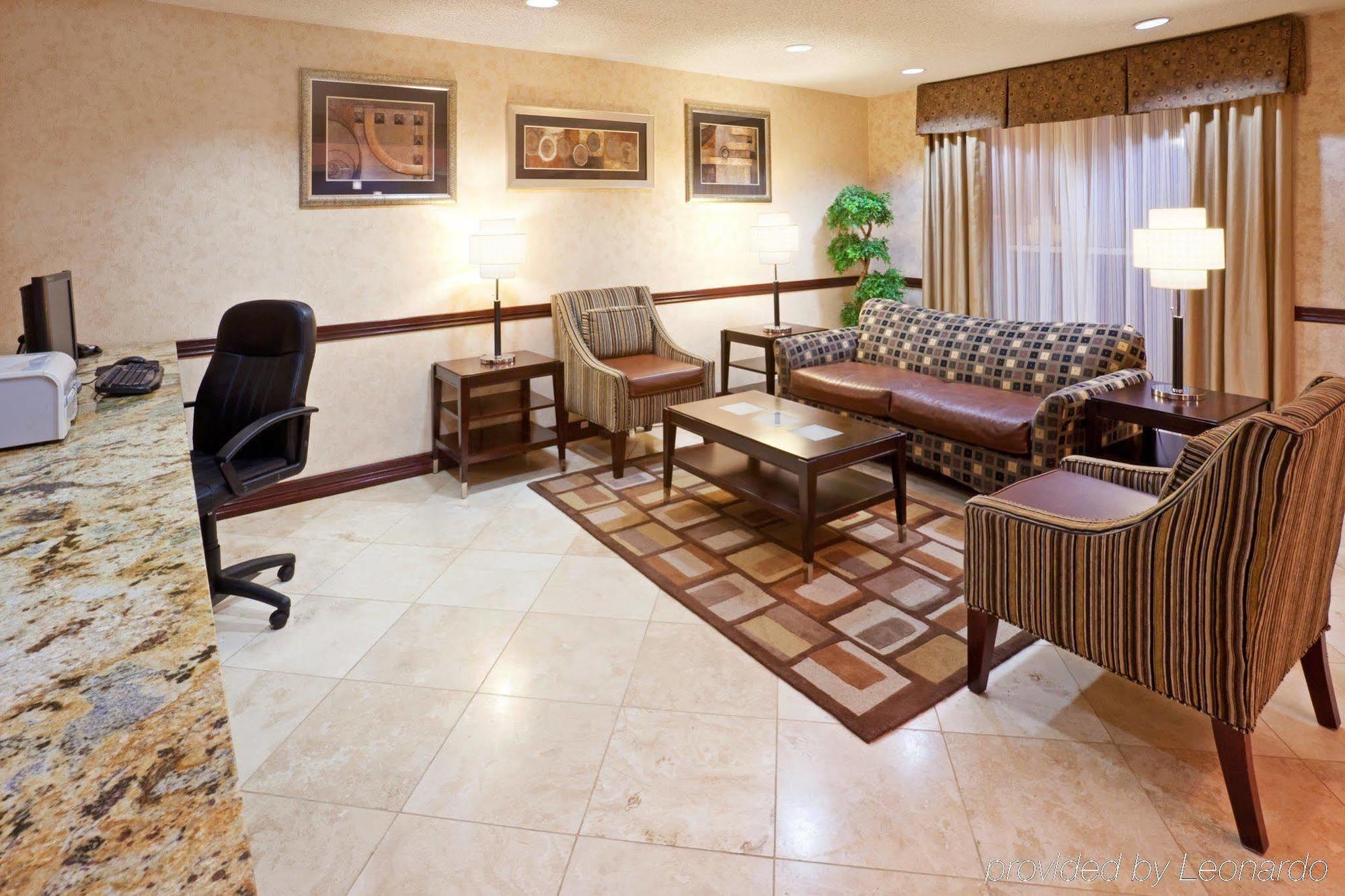 Express & - Park Northeast By Ihg
