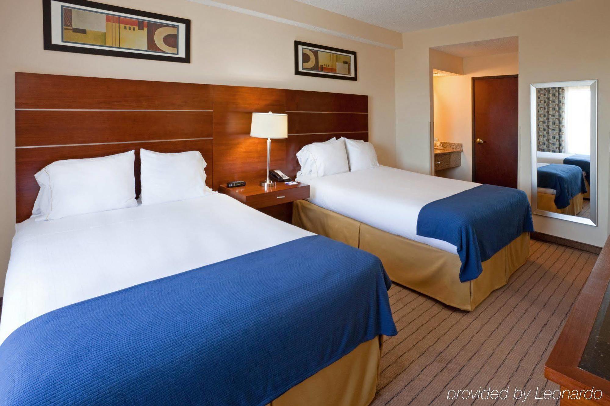 Hotel Express & - Park Northeast By Ihg 3*