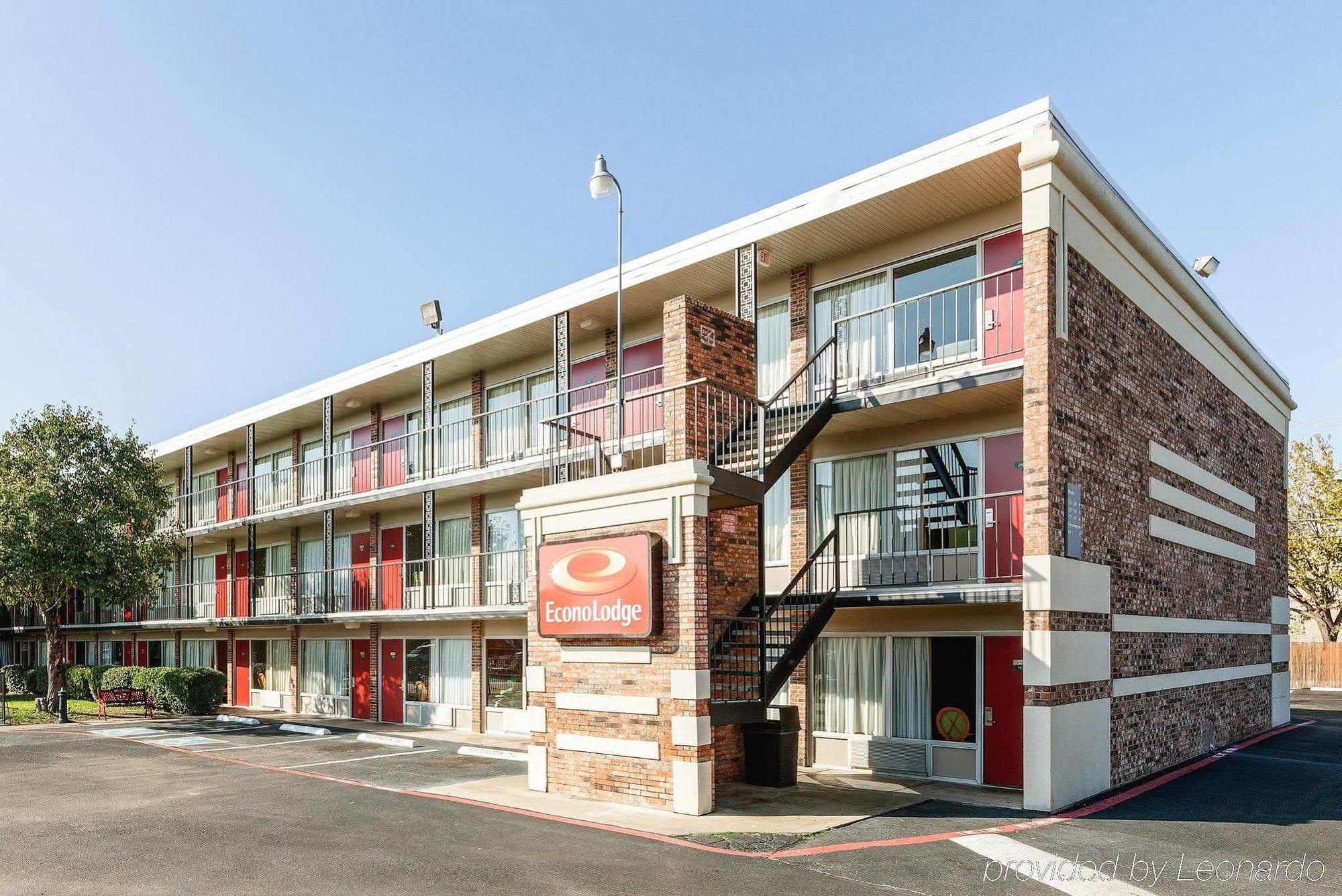 Motel Econo Airport I-35 North Dallas