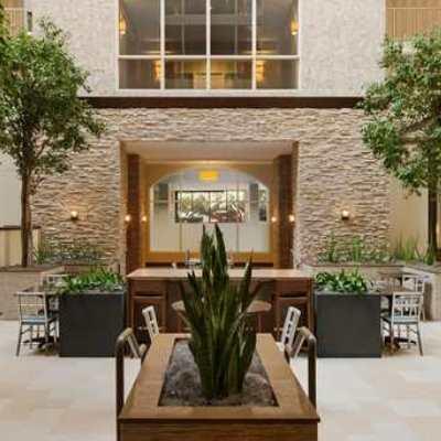 Hotel Embassy By Hilton Market Center