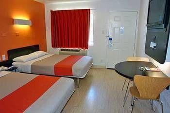 Hotel 6-dallas, Tx - South