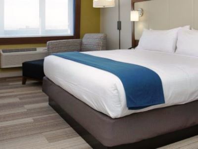 Hotel Express & - Nw Hwy - Field By Ihg