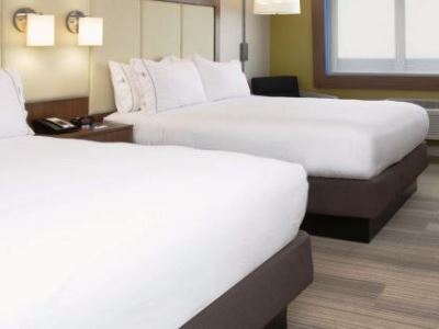 Hotel Express & - Nw Hwy - Field By Ihg