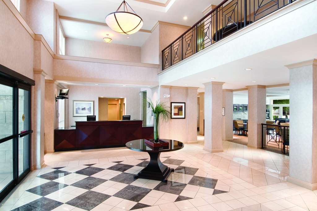 Hyatt House Lincoln Park Hotel