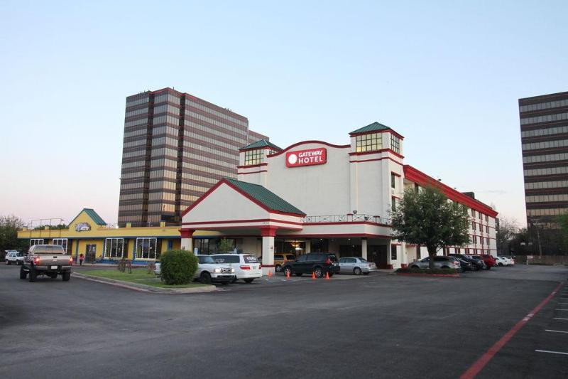 Clarion Park Hotel 4*