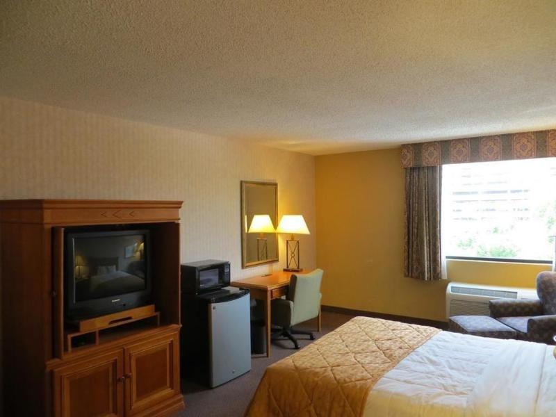 Clarion Park Hotel Dallas