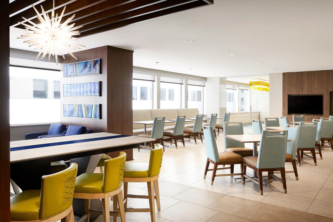 Hotel By Marriott Downtown Dallas