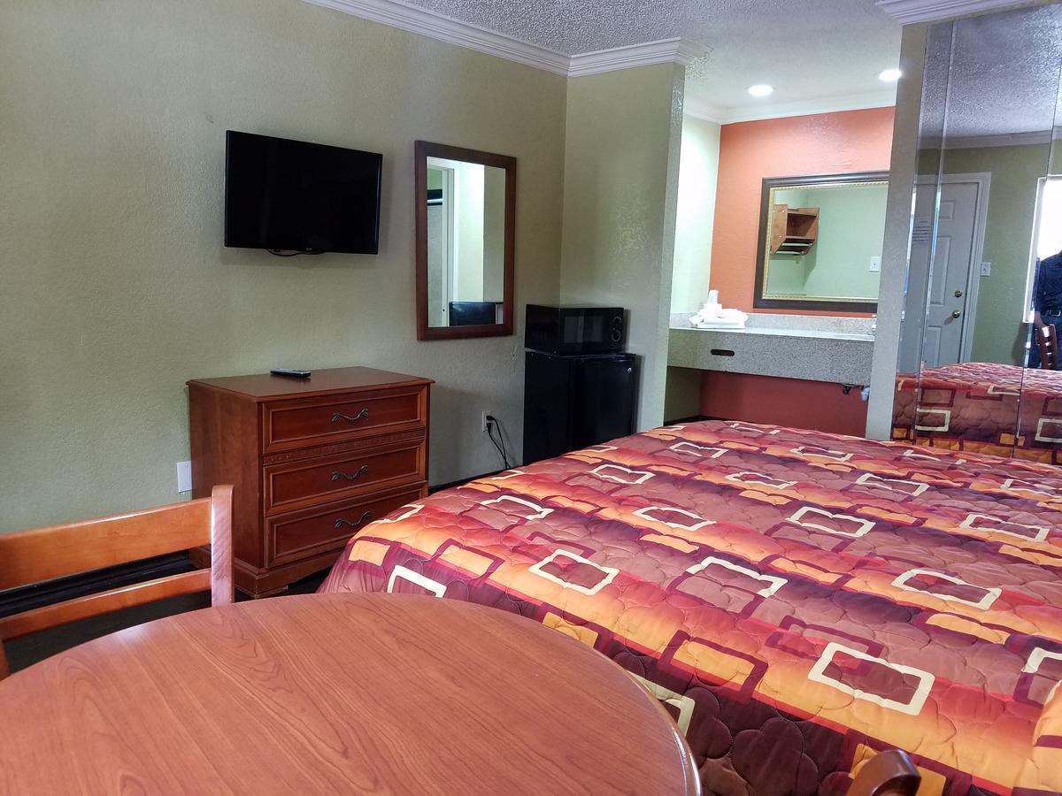 Motel All Season Suites Inn 2*