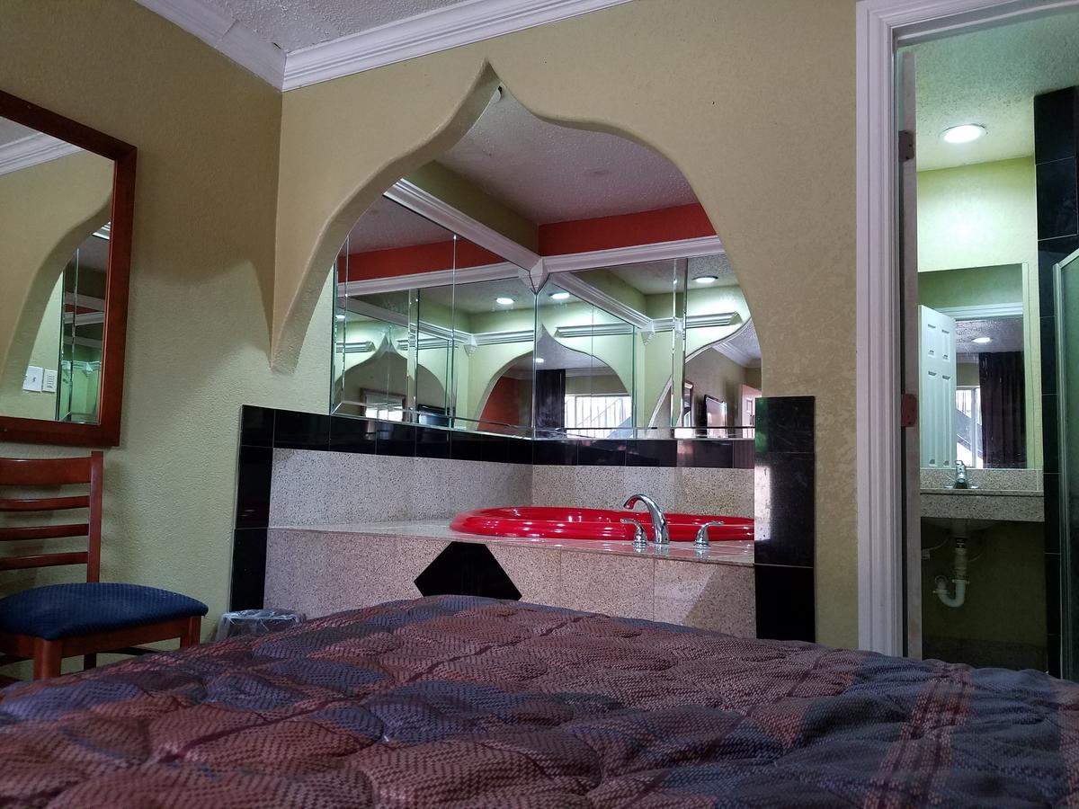 All Season Suites Inn Motel