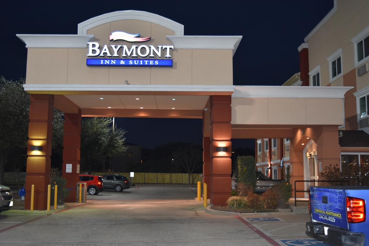 Hotel Baymont By Wyndham Dallas/ Field