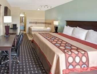 Hotel Super 8 East Near Fair Park Downtown