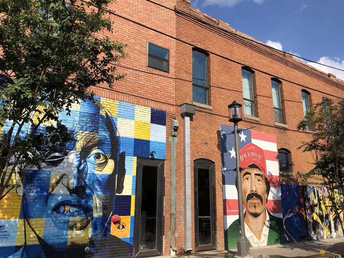 Deep Ellum - Adults Only Hostel *