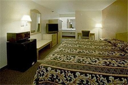 Super 7 Dallas-east Hotel