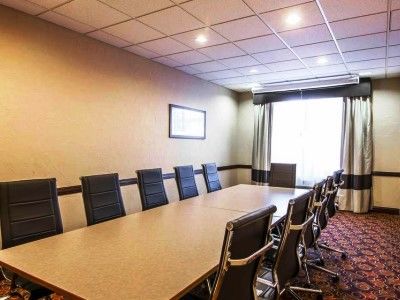 Hotel Quality & I-35 E-walnut Hill
