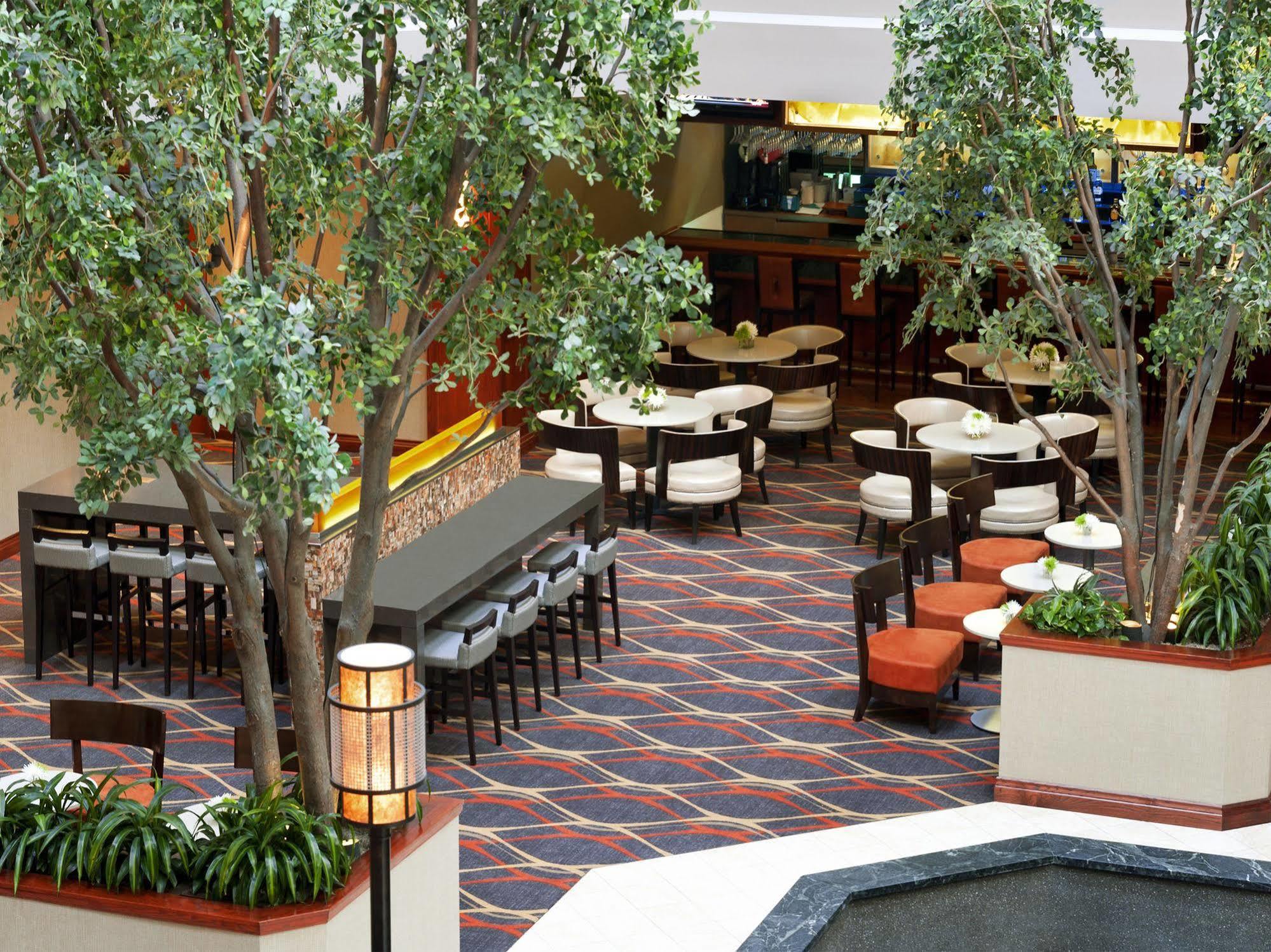 Hotel Embassy By Hilton Near The Galleria Dallas