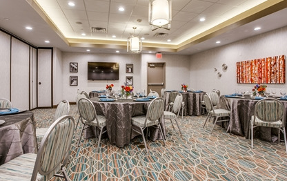 Hampton Inn & Suites Dallas-Central Expy/North Park Area Hotel