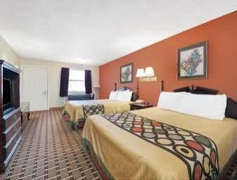 Super 8 By Wyndham South