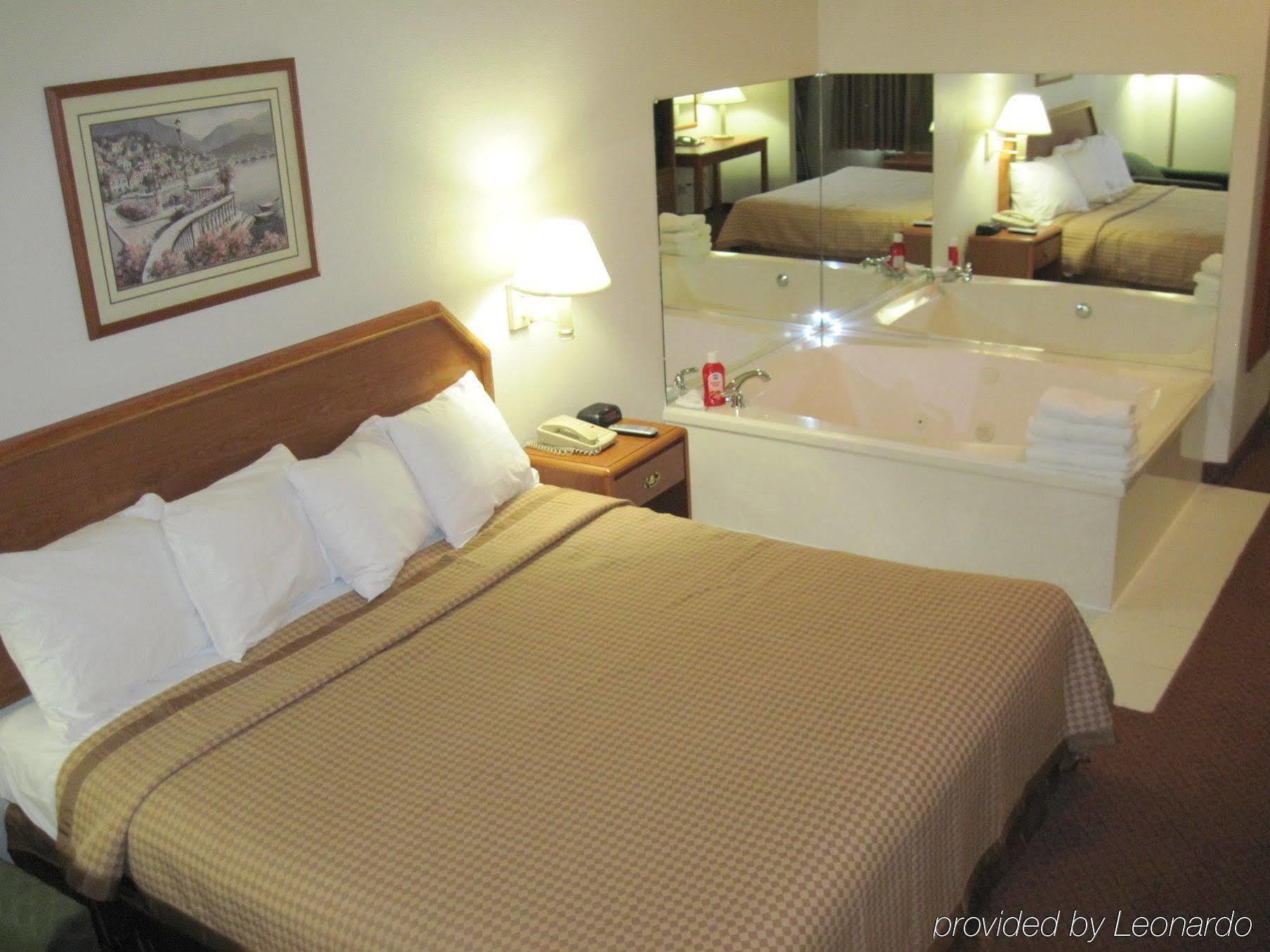 Western Northwest Hotel 3*