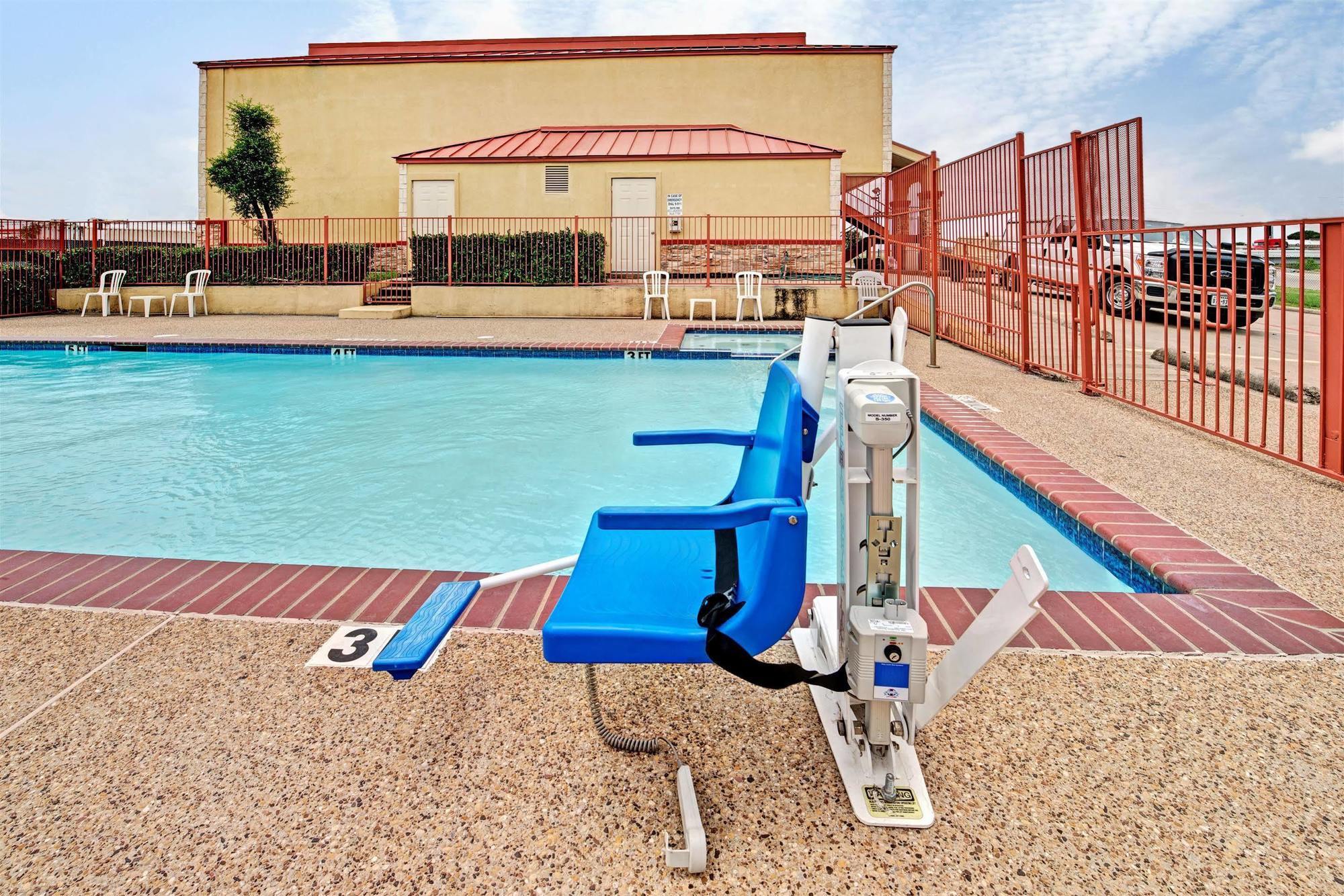 Motel Days Dfw