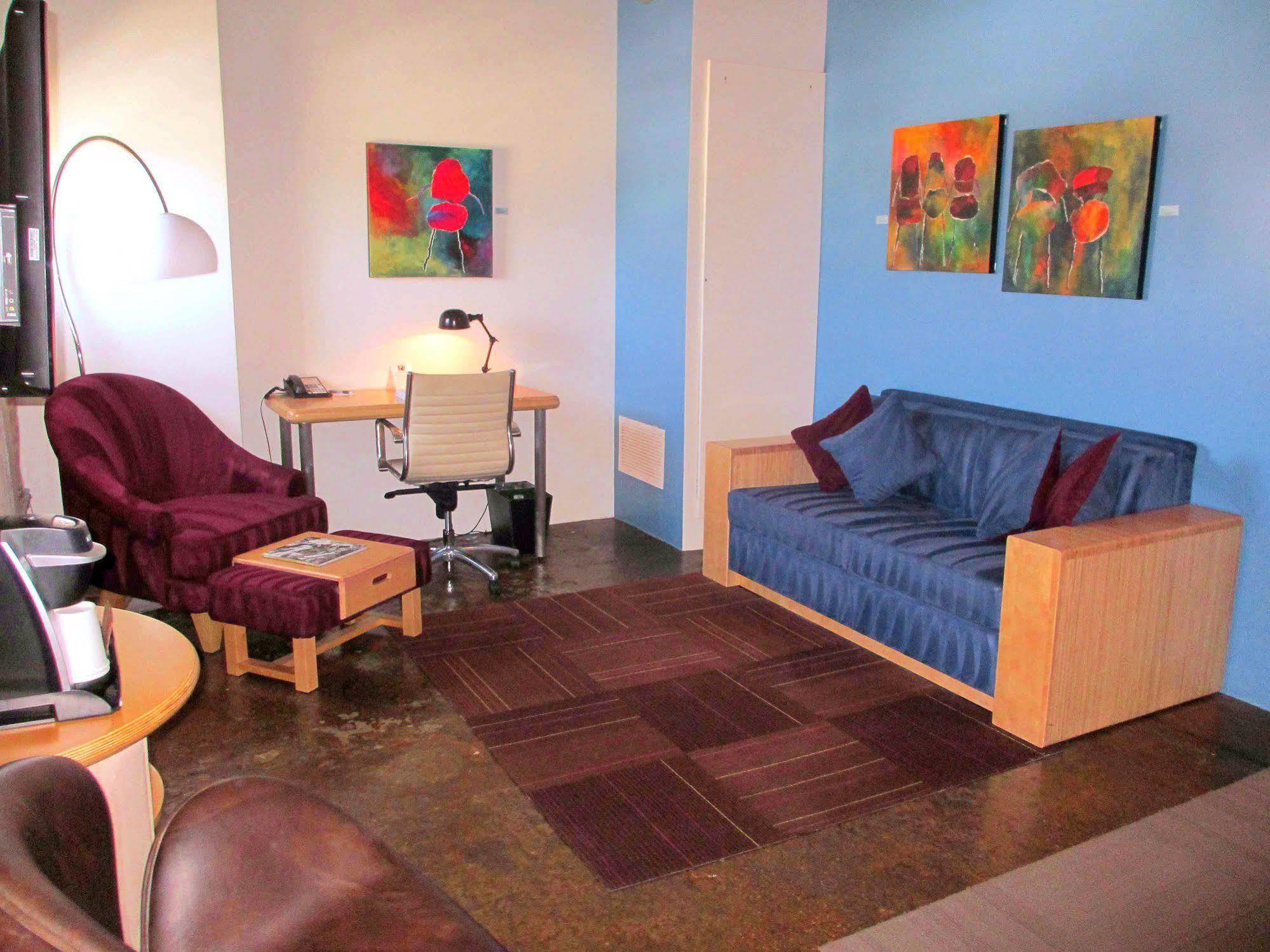 Canvas Hotel Dallas