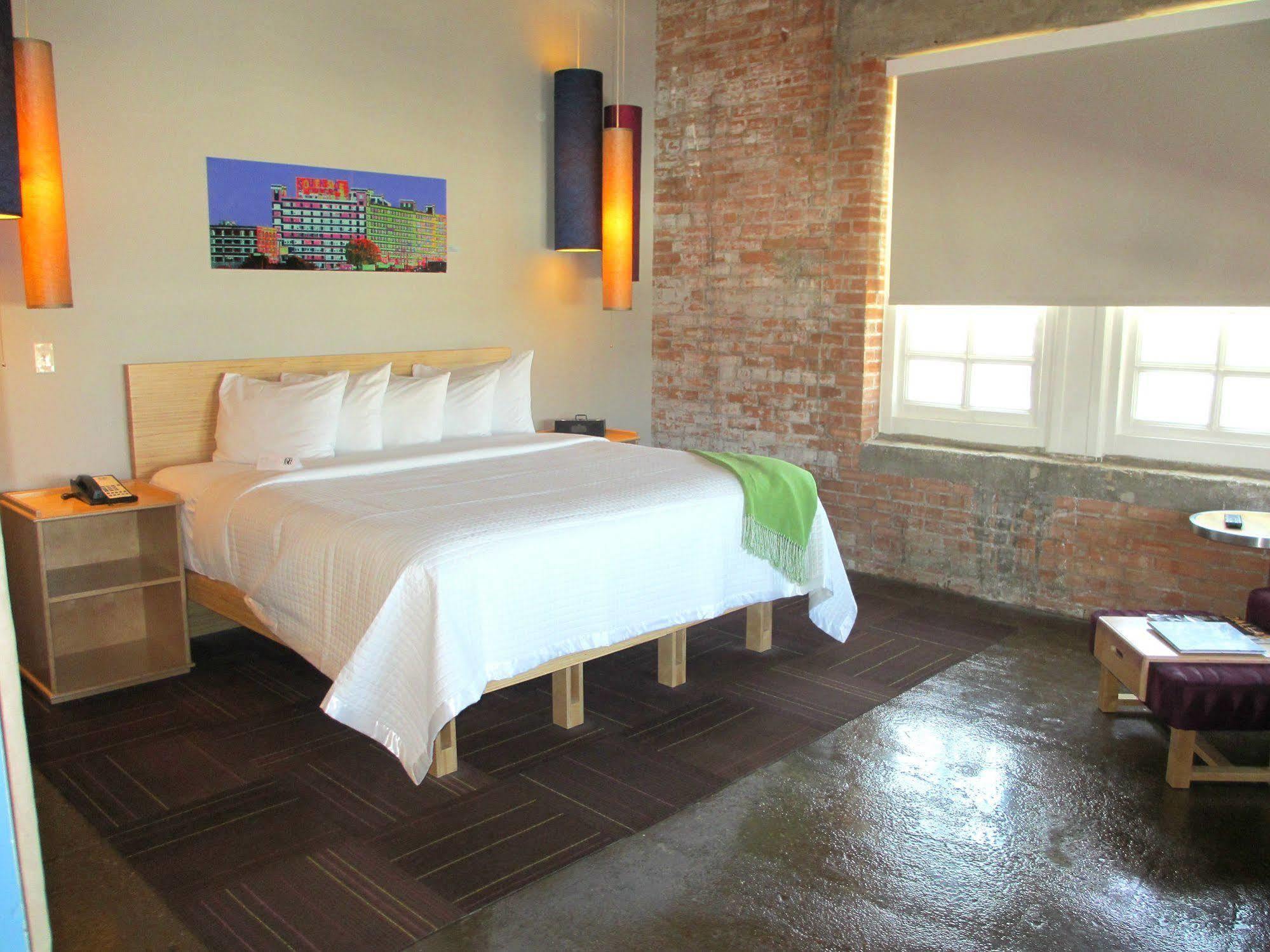 Hotel Canvas Dallas