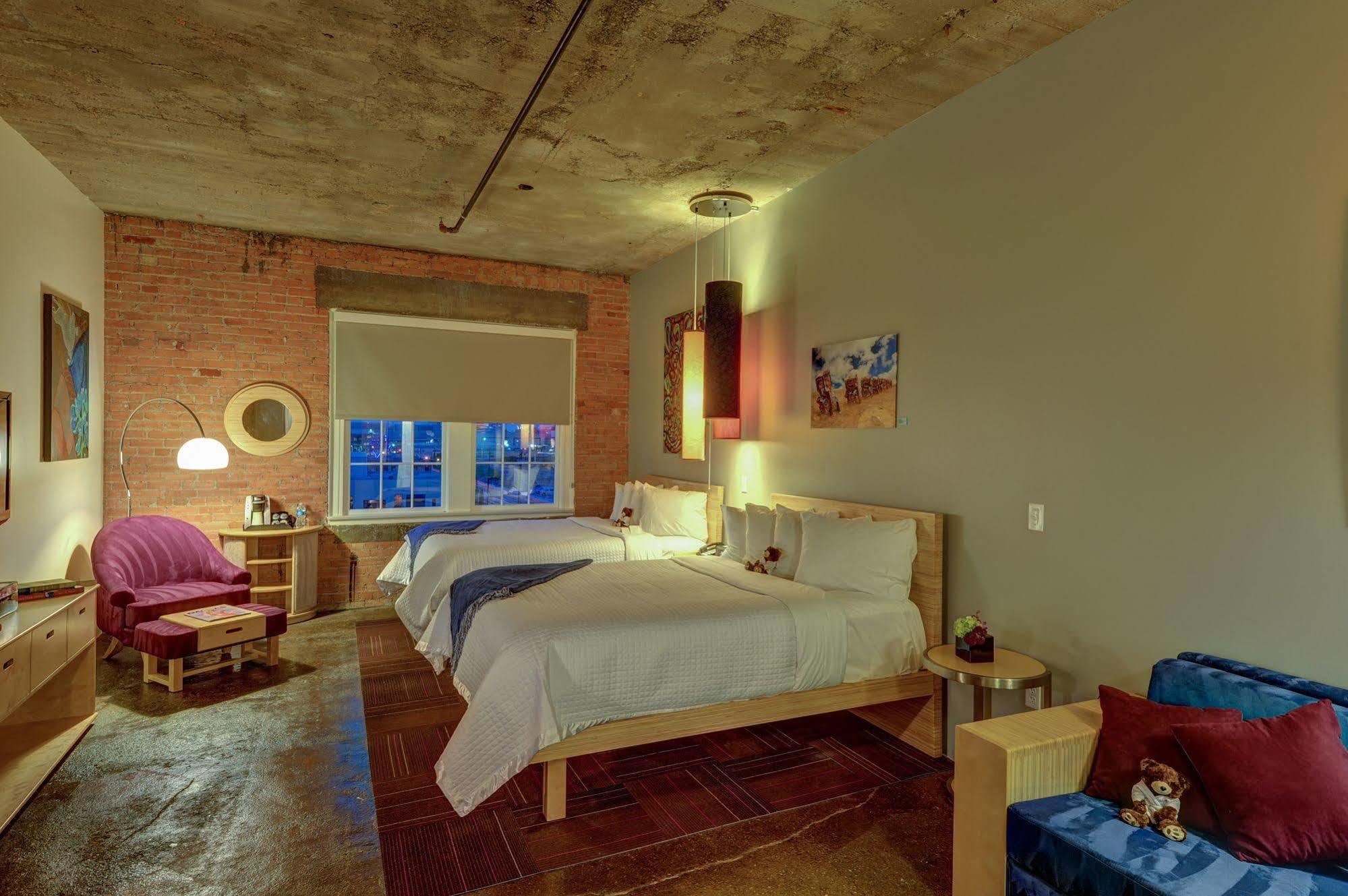 Canvas Hotel