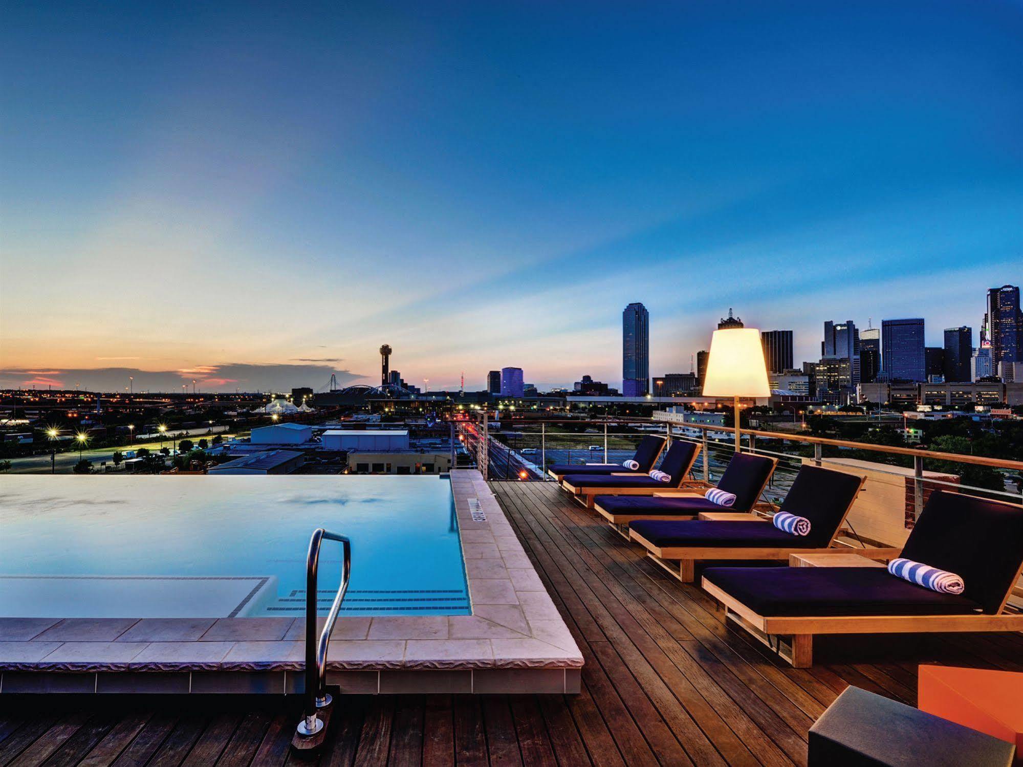 Hotel Canvas