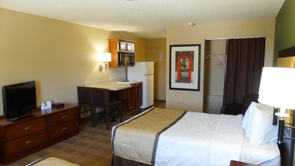 Extended America - - Vantage Point Dr Hotel 2*