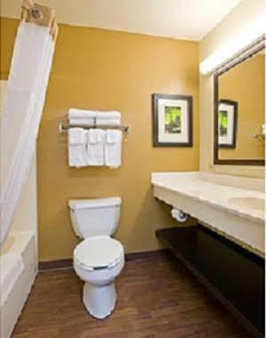 Extended America - - Vantage Point Dr Hotel 2*