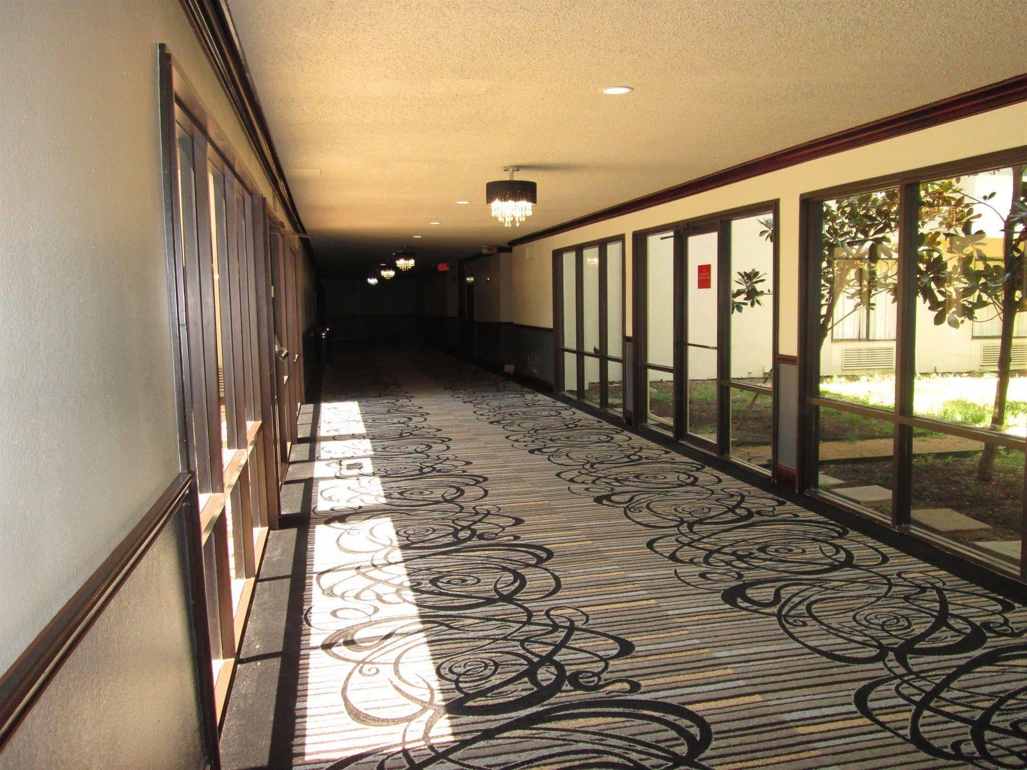 Alexis & Banquets Park Galleria 3* Dallas