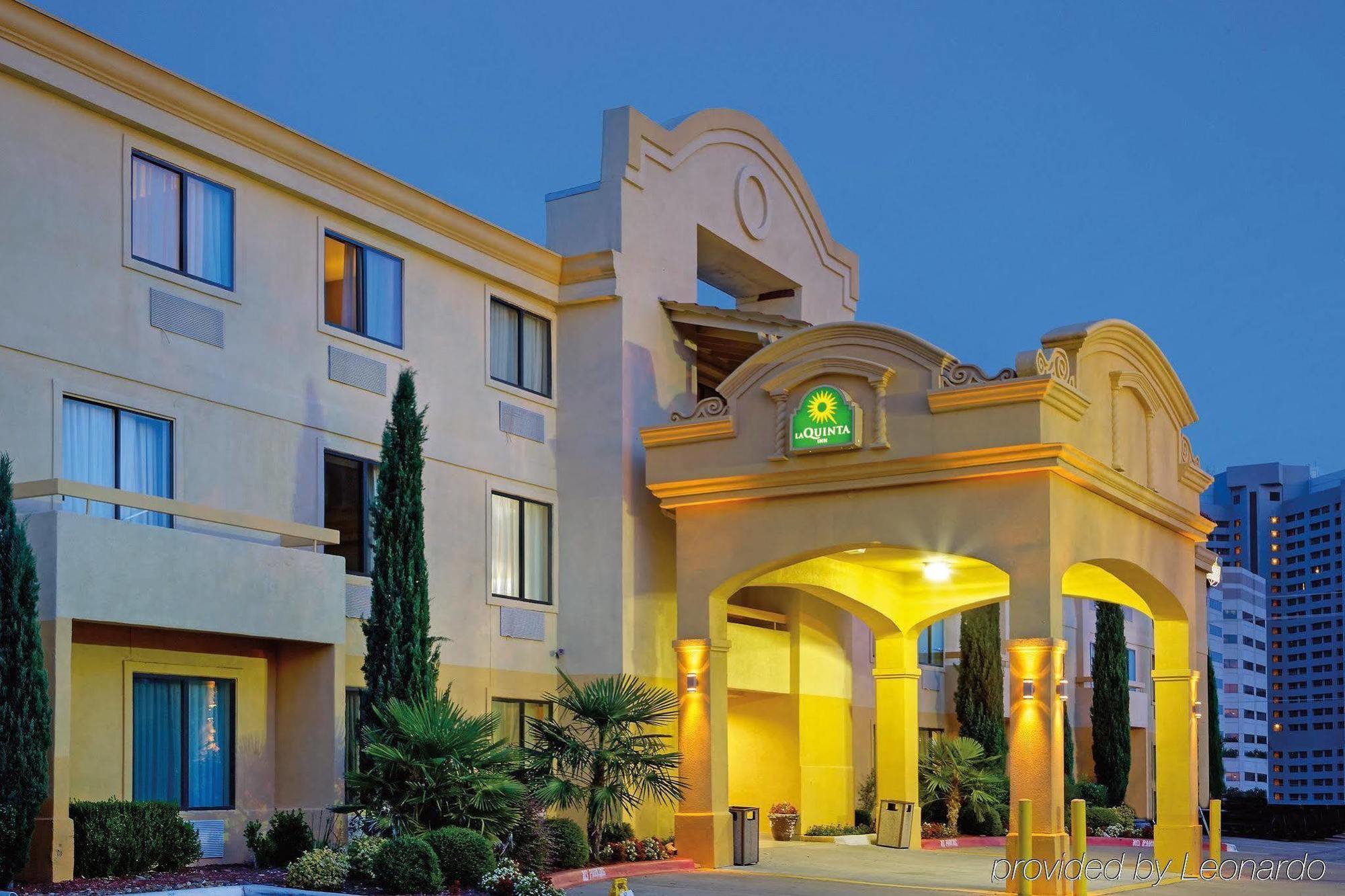 Hotel Alexis & Banquets Park Galleria