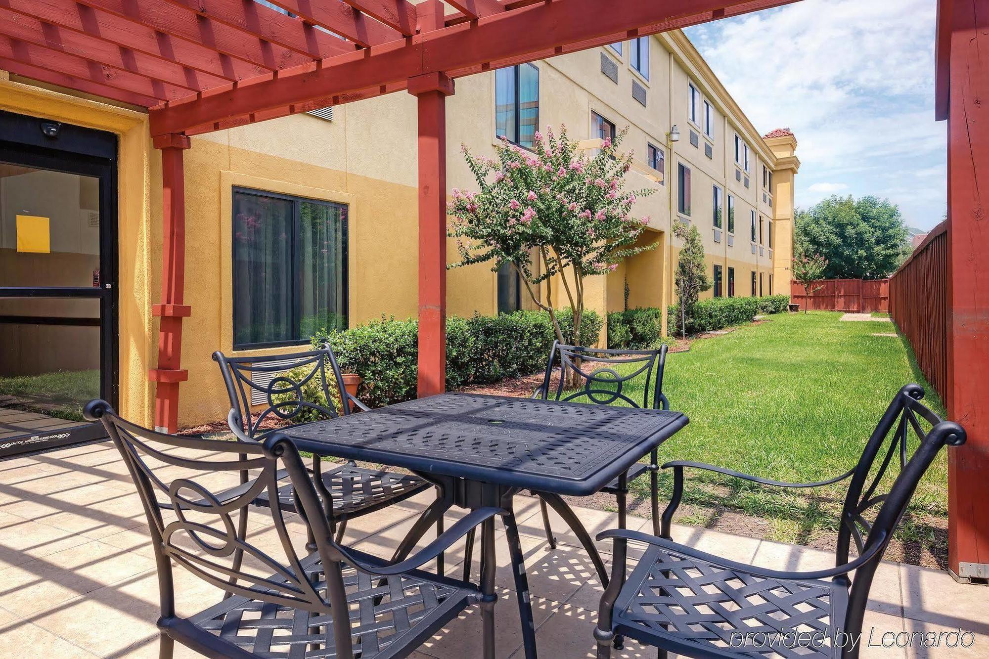 Hotel Alexis & Banquets Park Galleria 3*