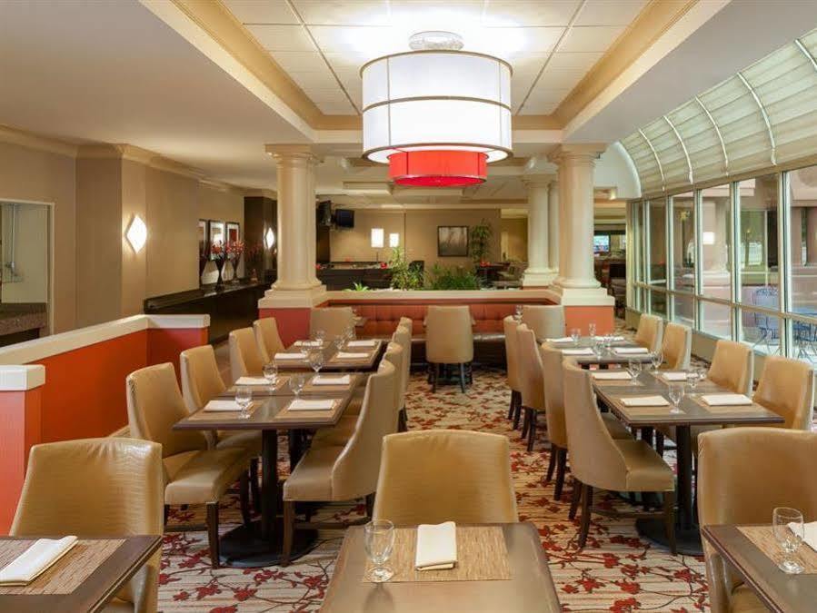 Hotel Sheraton Market Center 4*
