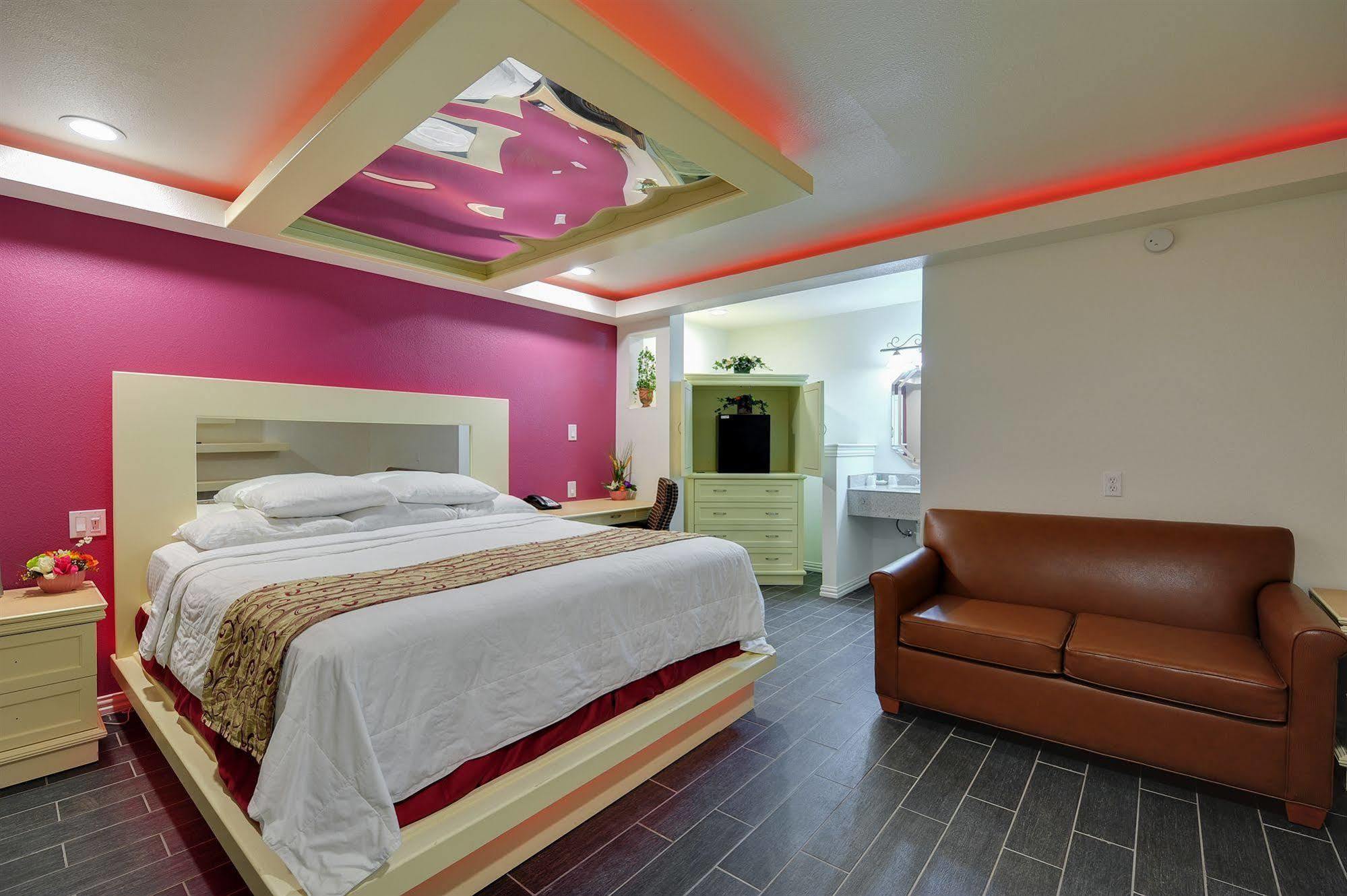 Romantic & Hotel 3*