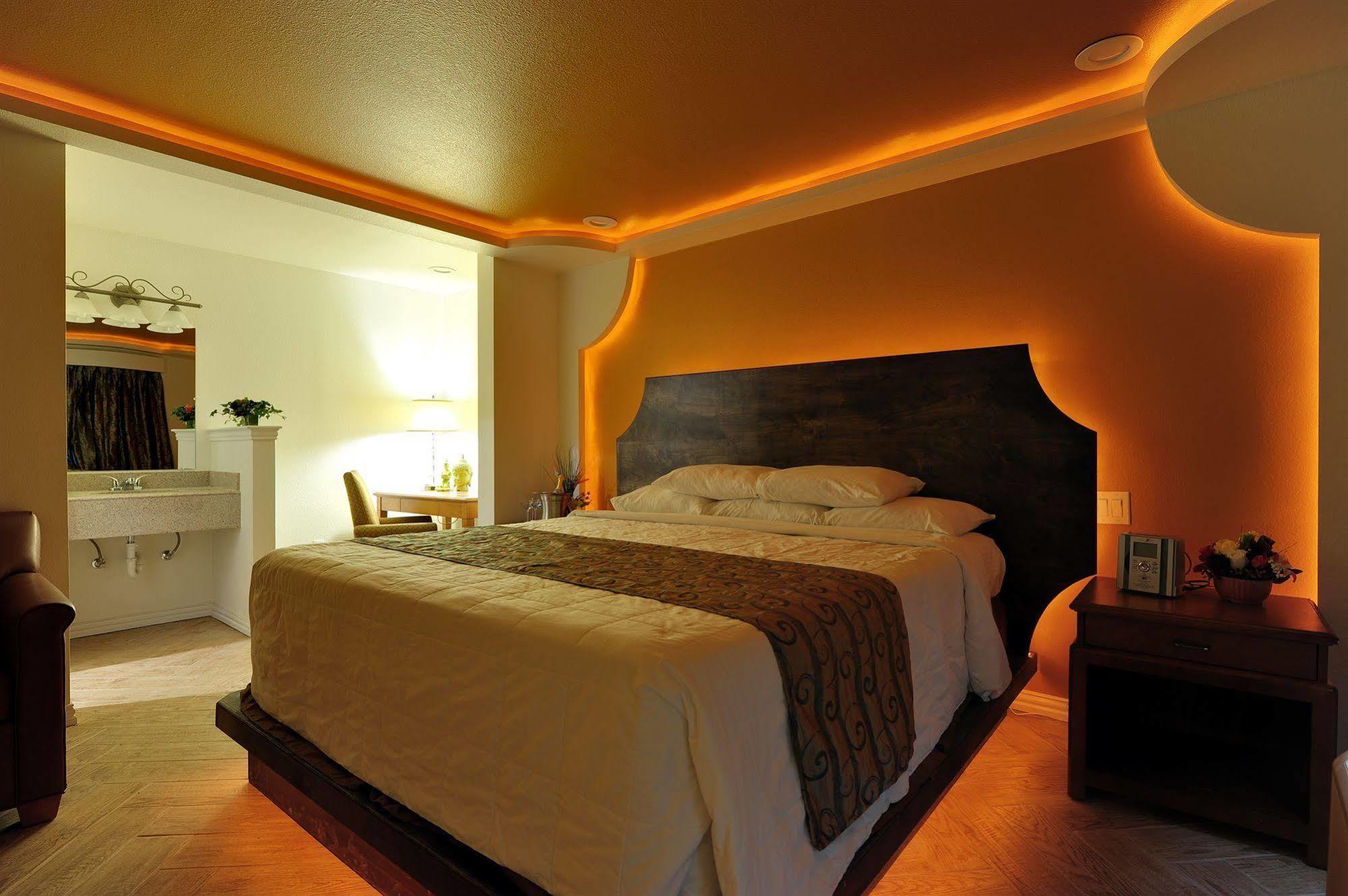Romantic & 3* Dallas