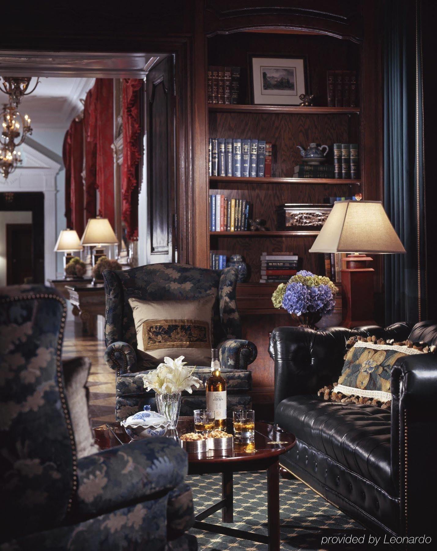 Le Meridien Dallas, The Stoneleigh Hotel 4*