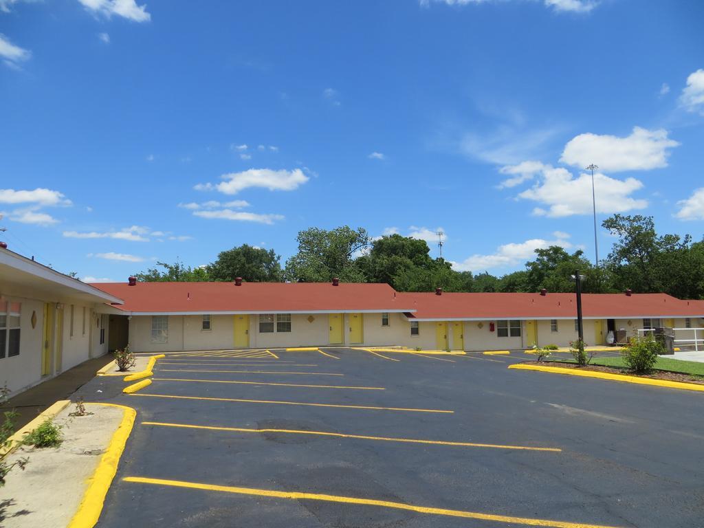 Motel Carefree