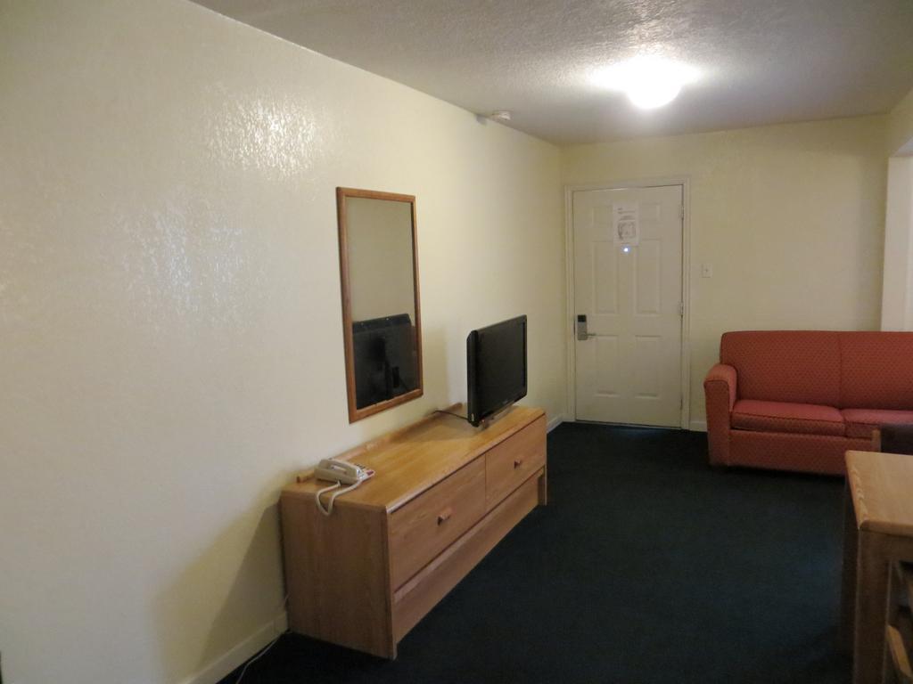 Motel Carefree *