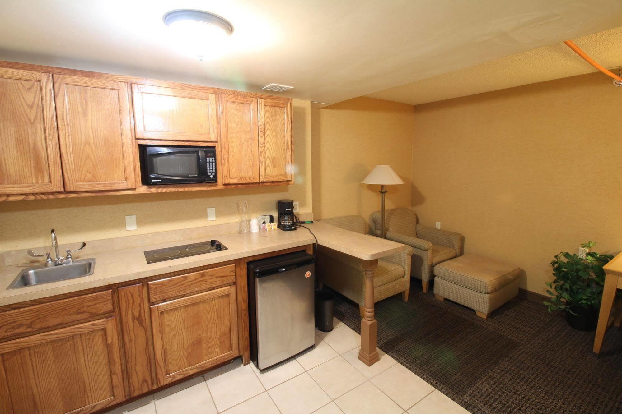 Gateway Park Central Hotel 2*