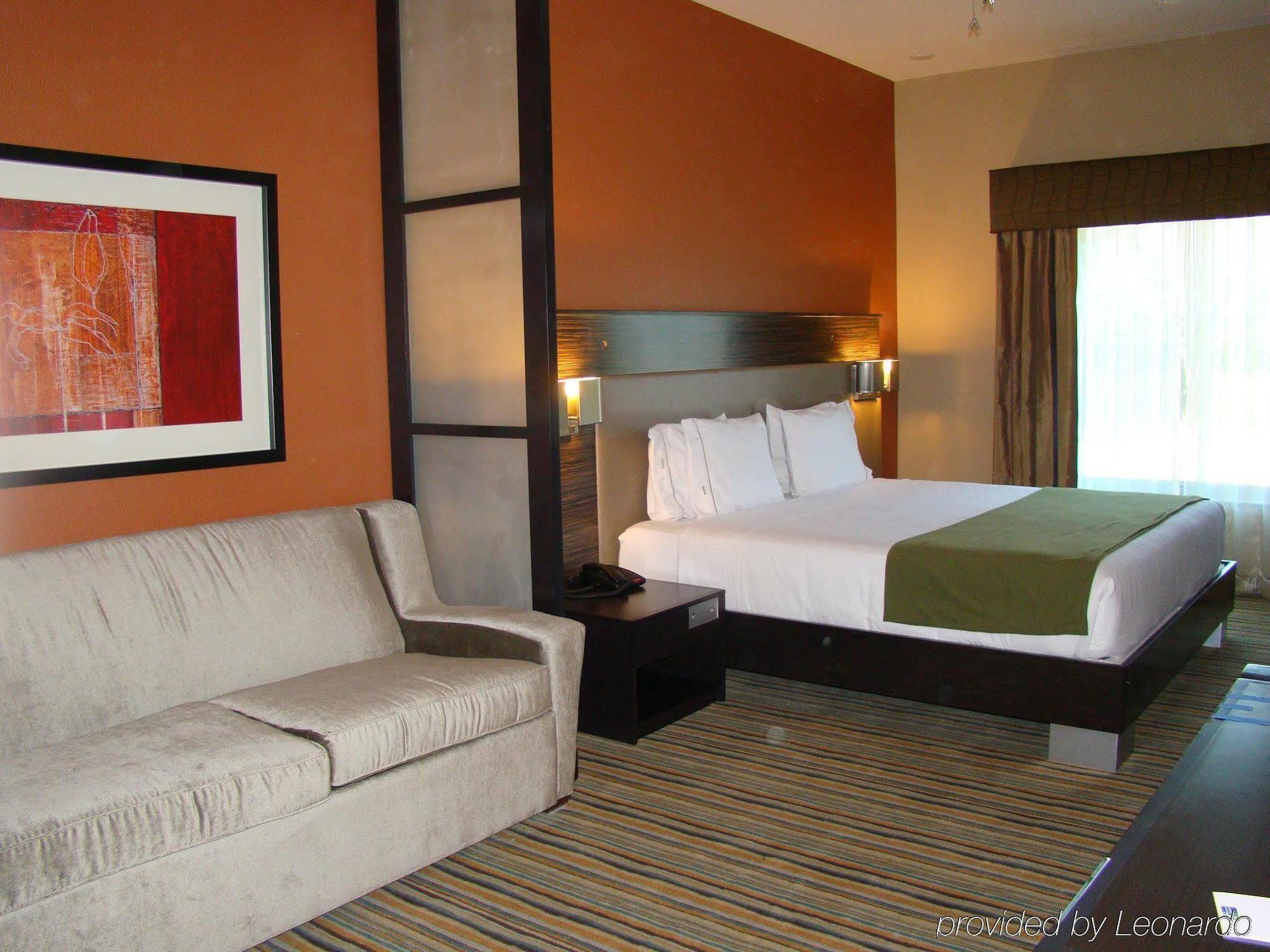 Express & North At Preston By Ihg Hotel