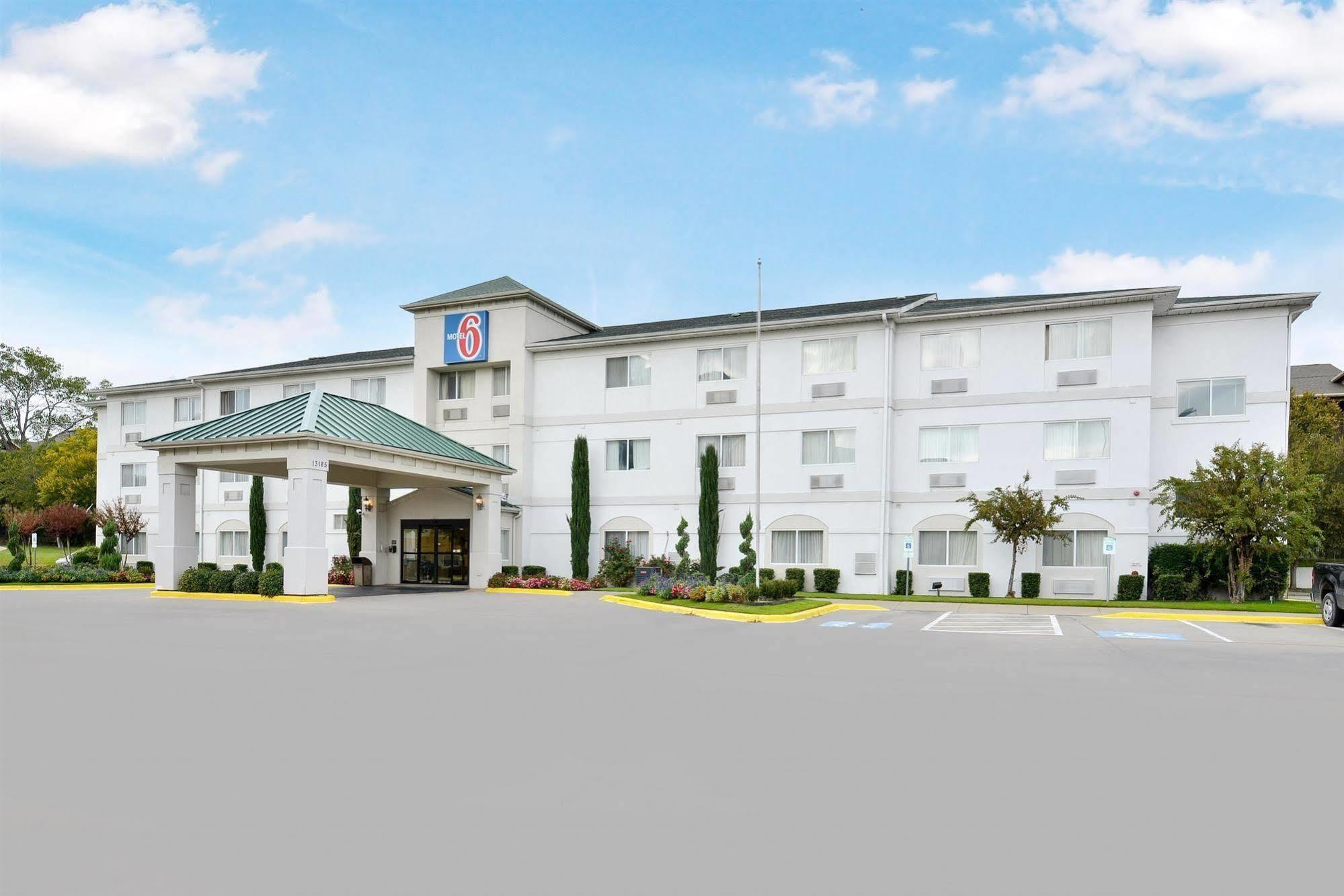 Hotel 6-dallas, Tx - North - Richardson Dallas