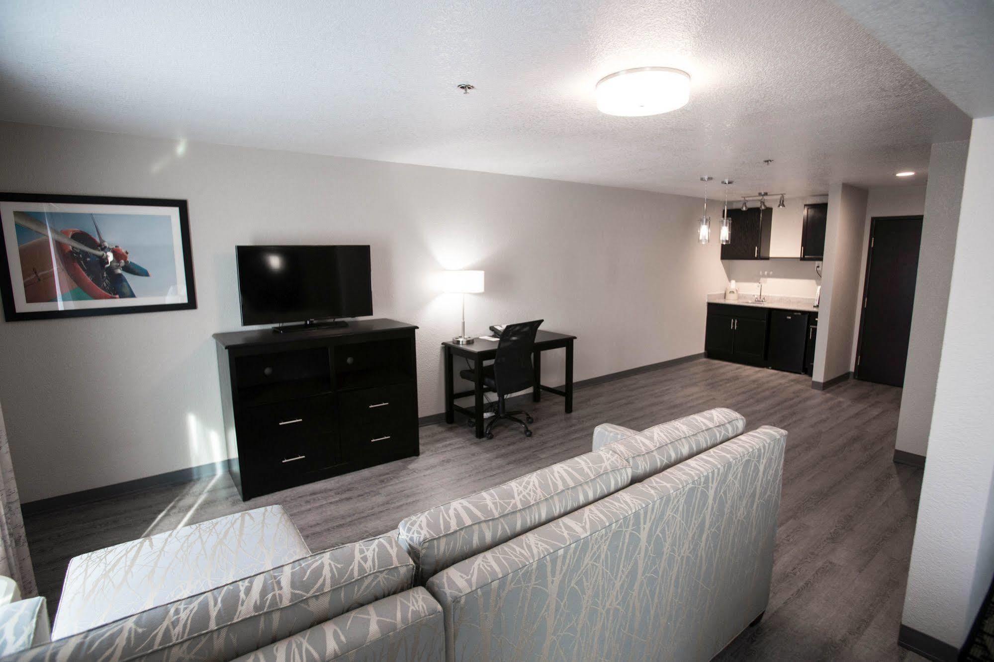 Wingate By Wyndham Field Hotel 3*