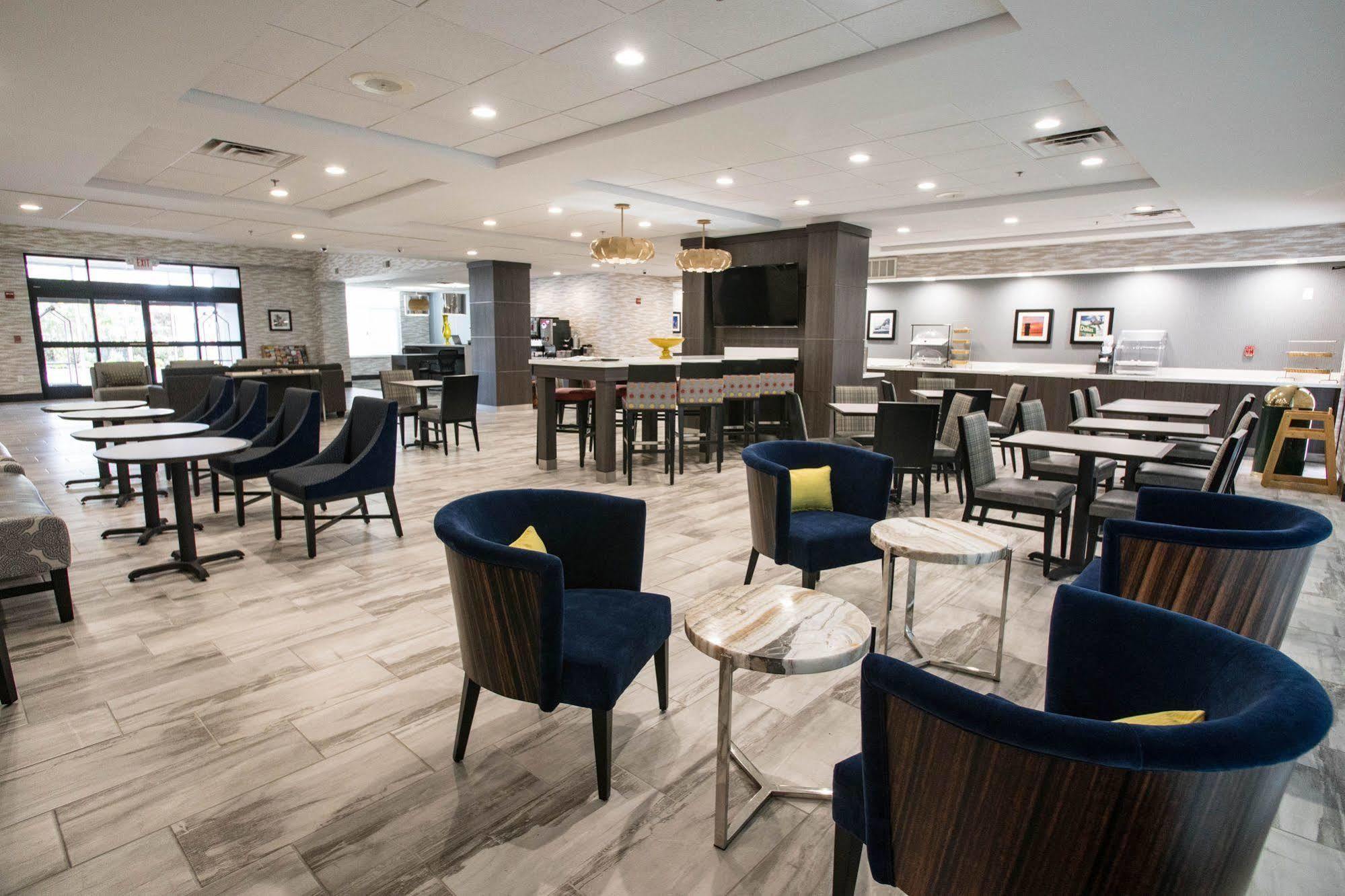 Wingate By Wyndham Field Hotel Dallas