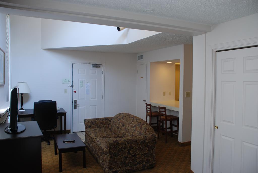 Hotel Hawthorn Field 3*