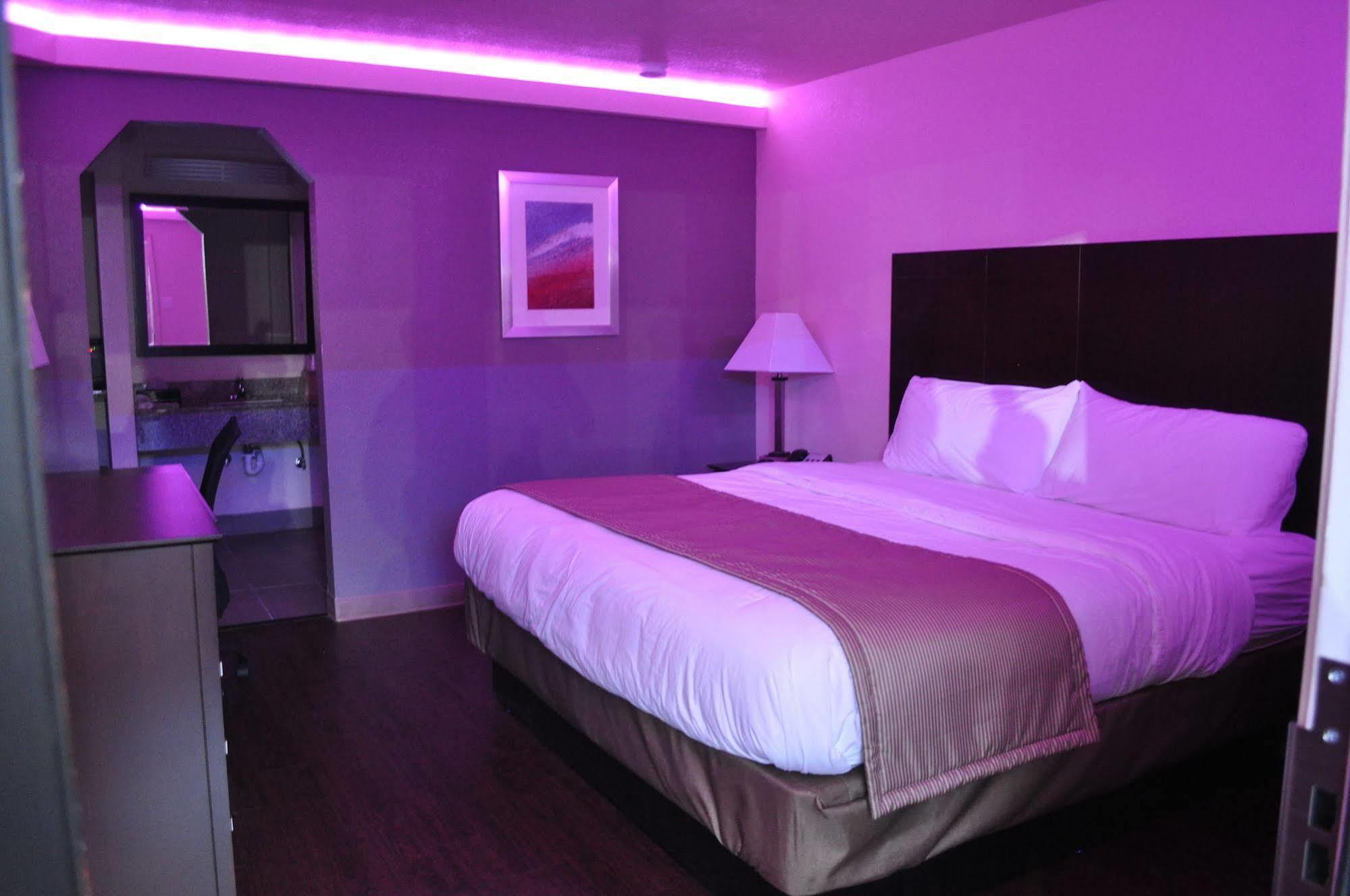 Trinity Downtown 2*